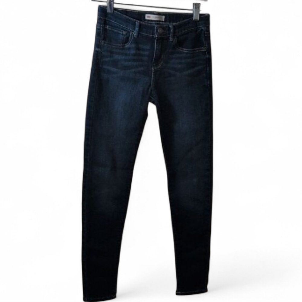 Levi's Dark Blue Super Skinny Jeans.